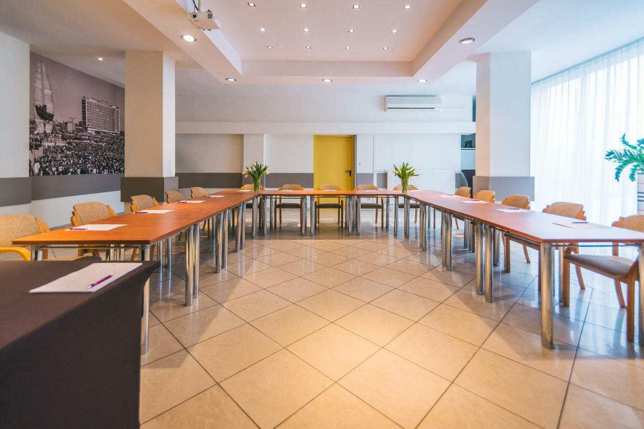 Hotel Forum 제수프 외부 사진